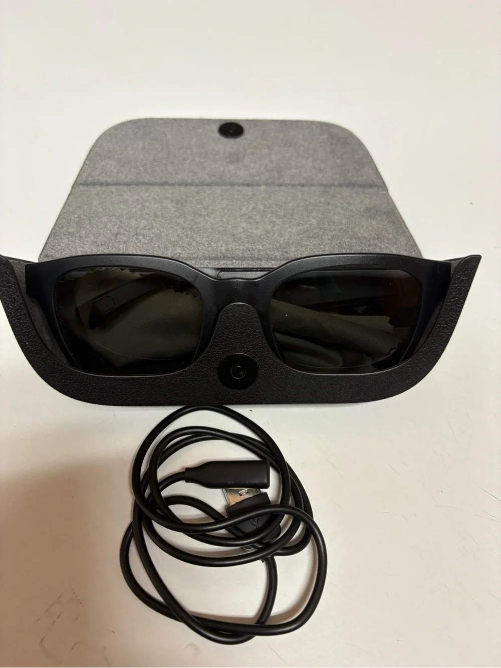 Excellent condition Bose Frames ALTO Audio Sunglasses with Open Ear Headphones